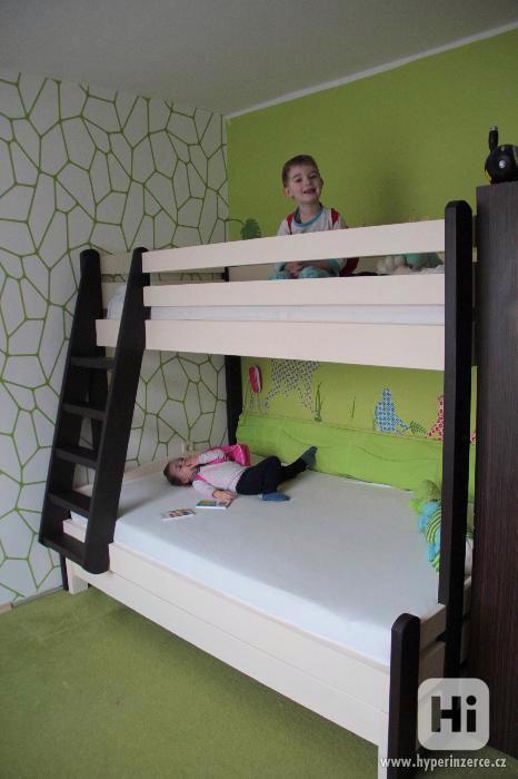 PATROVÁ POSTEL Z MASIVU S ROZŠÍŘENÝM LŮŽKEM PATROVÁ POSTEL - foto 1